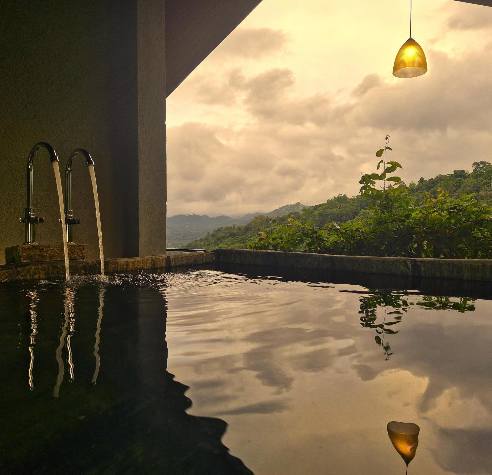 Kandy Victoria Eco Resort Exteriör bild
